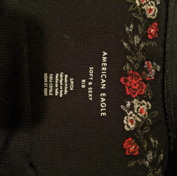 Black off the shoulder top from American Eagle - Picture 4 of 4